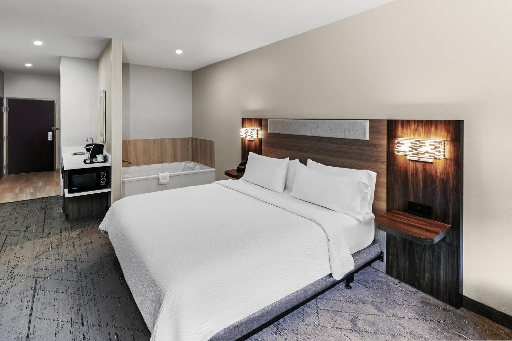 Holiday Inn Express Hotel & Suites Henderson - Traffic Star By Ihg מראה חיצוני תמונה