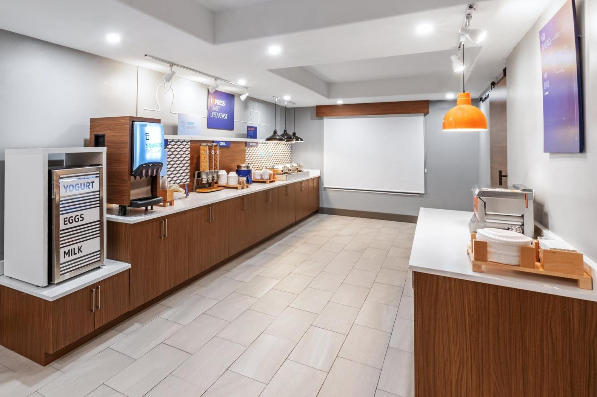 Holiday Inn Express Hotel & Suites Henderson - Traffic Star By Ihg מראה חיצוני תמונה
