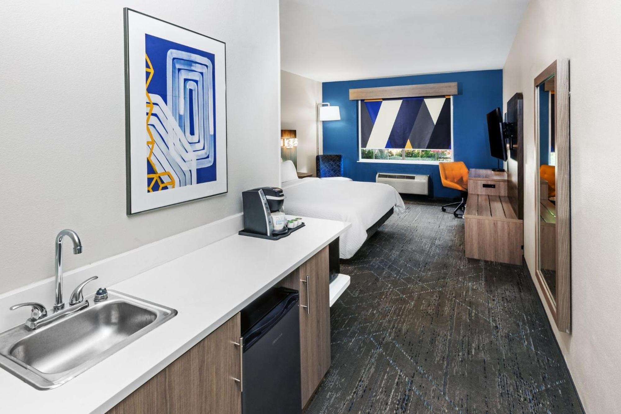Holiday Inn Express Hotel & Suites Henderson - Traffic Star By Ihg מראה חיצוני תמונה