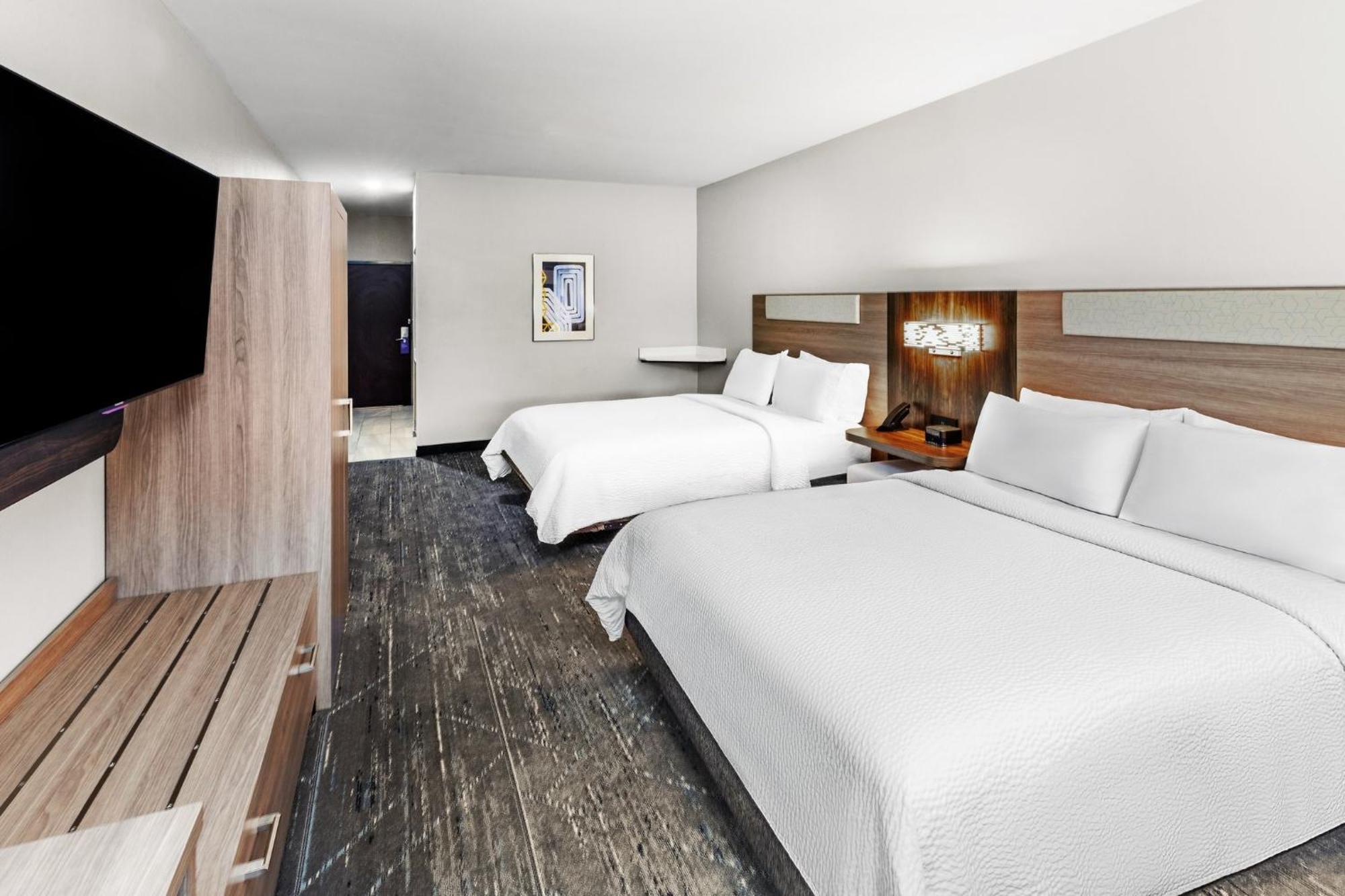 Holiday Inn Express Hotel & Suites Henderson - Traffic Star By Ihg מראה חיצוני תמונה