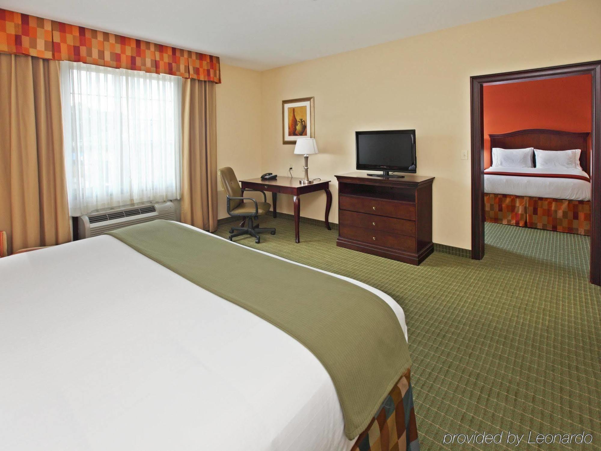 Holiday Inn Express Hotel & Suites Henderson - Traffic Star By Ihg חדר תמונה